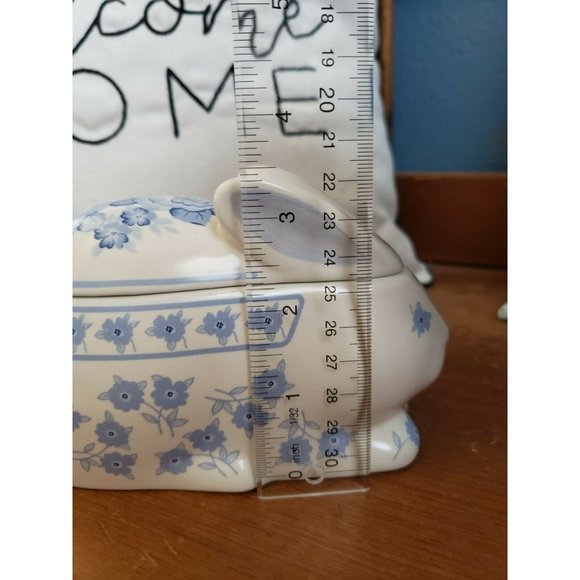 Crowning Touch Blue & White Floral Roses Bunny Trinket Box, Japan, Cottagecore - Picture 6 of 7